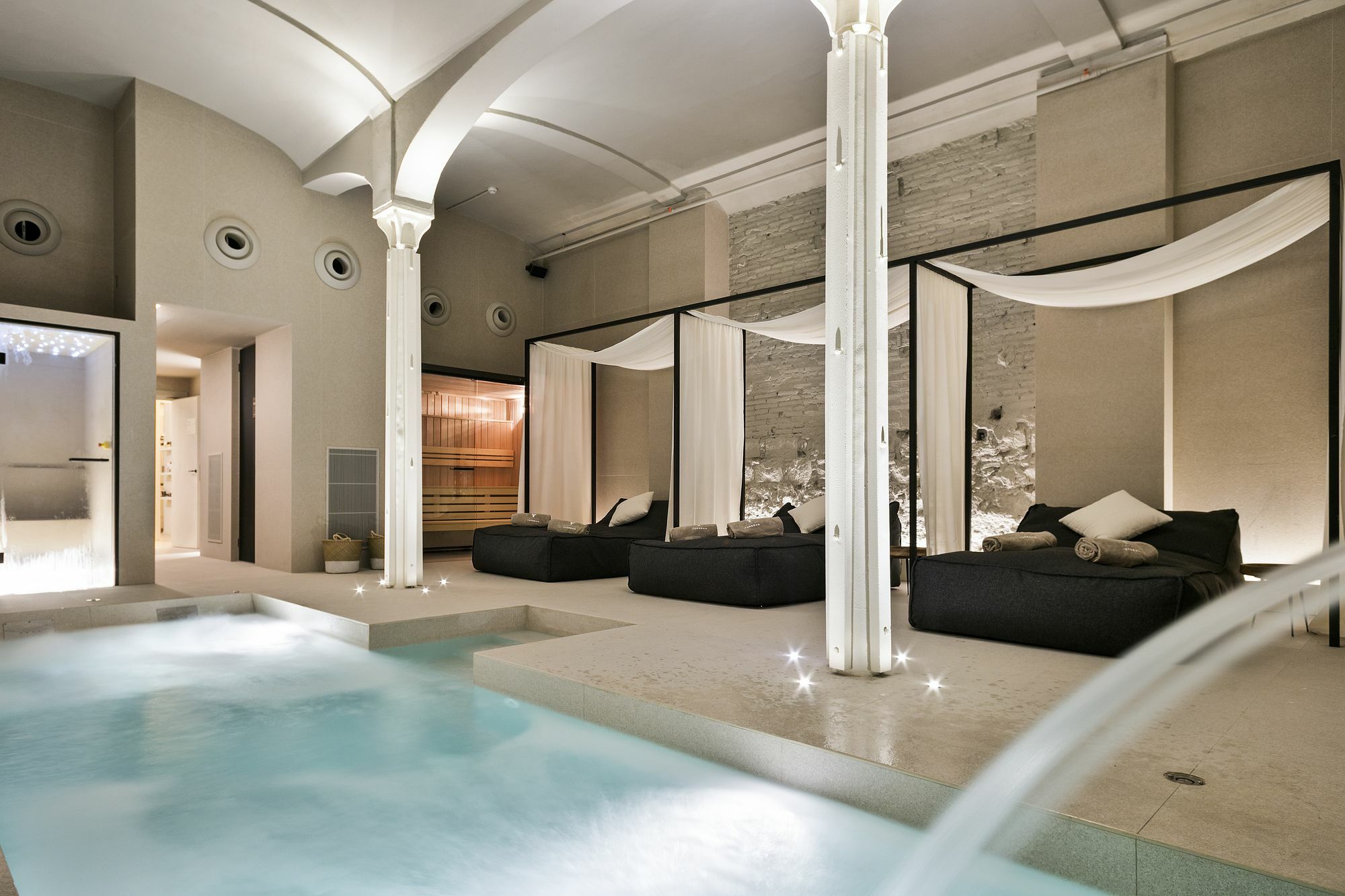Yurbban Passage Hotel & Spa Барселона Экстерьер фото