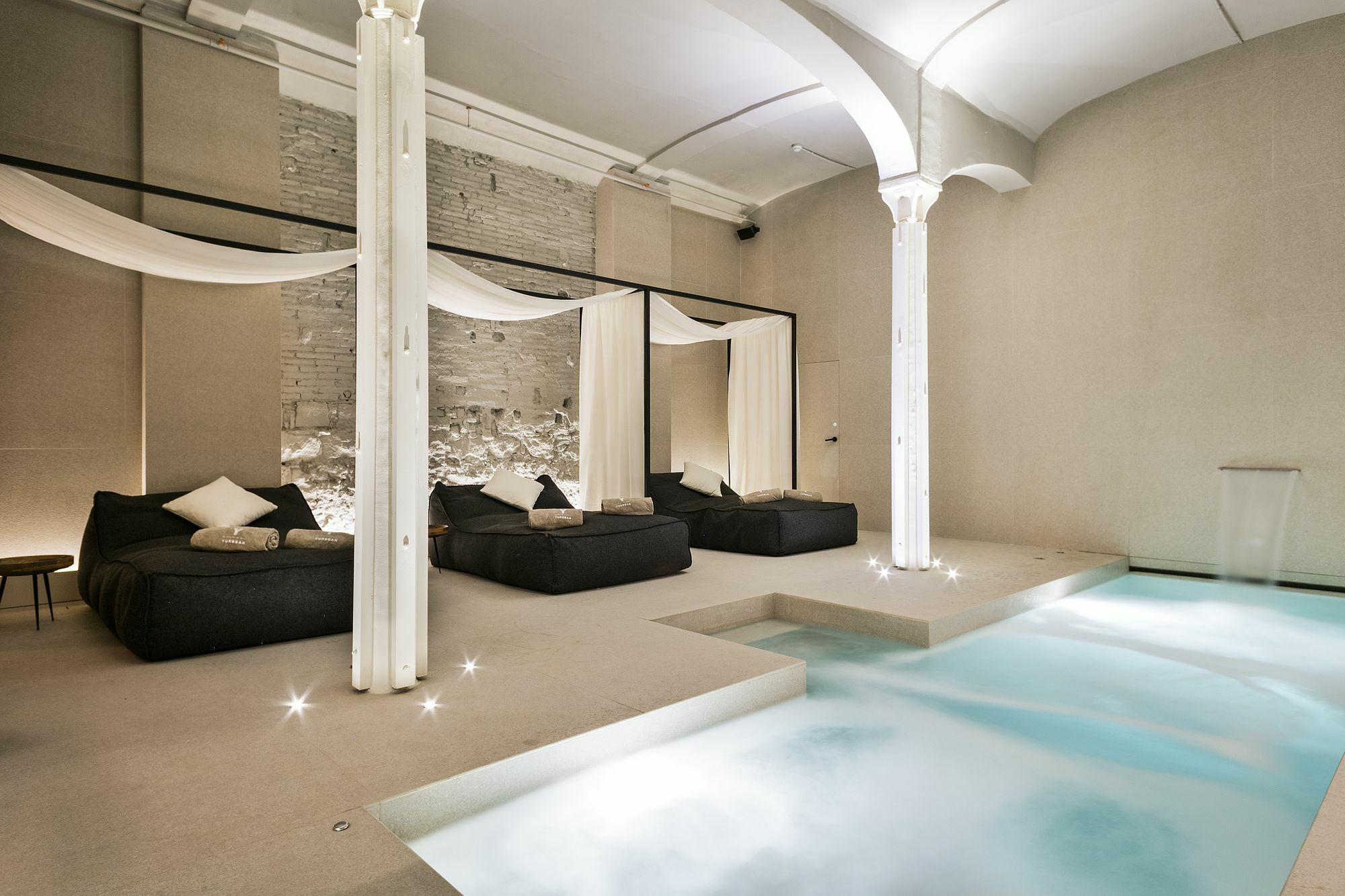 Yurbban Passage Hotel & Spa Барселона Экстерьер фото